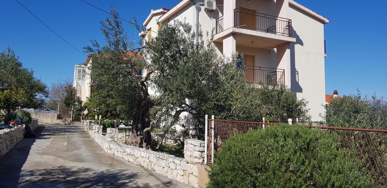 Apartments Jelica Слатине Екстер'єр фото