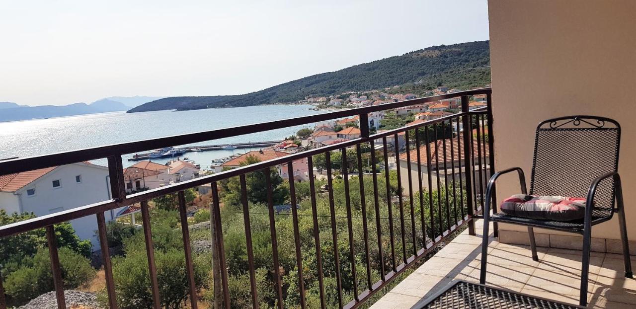 Apartments Jelica Слатине Екстер'єр фото
