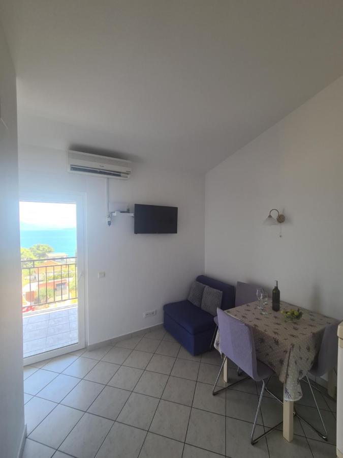 Apartments Jelica Слатине Екстер'єр фото