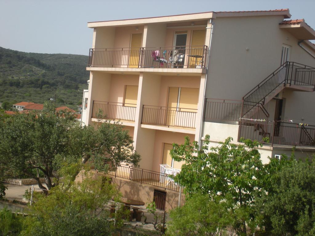 Apartments Jelica Слатине Екстер'єр фото