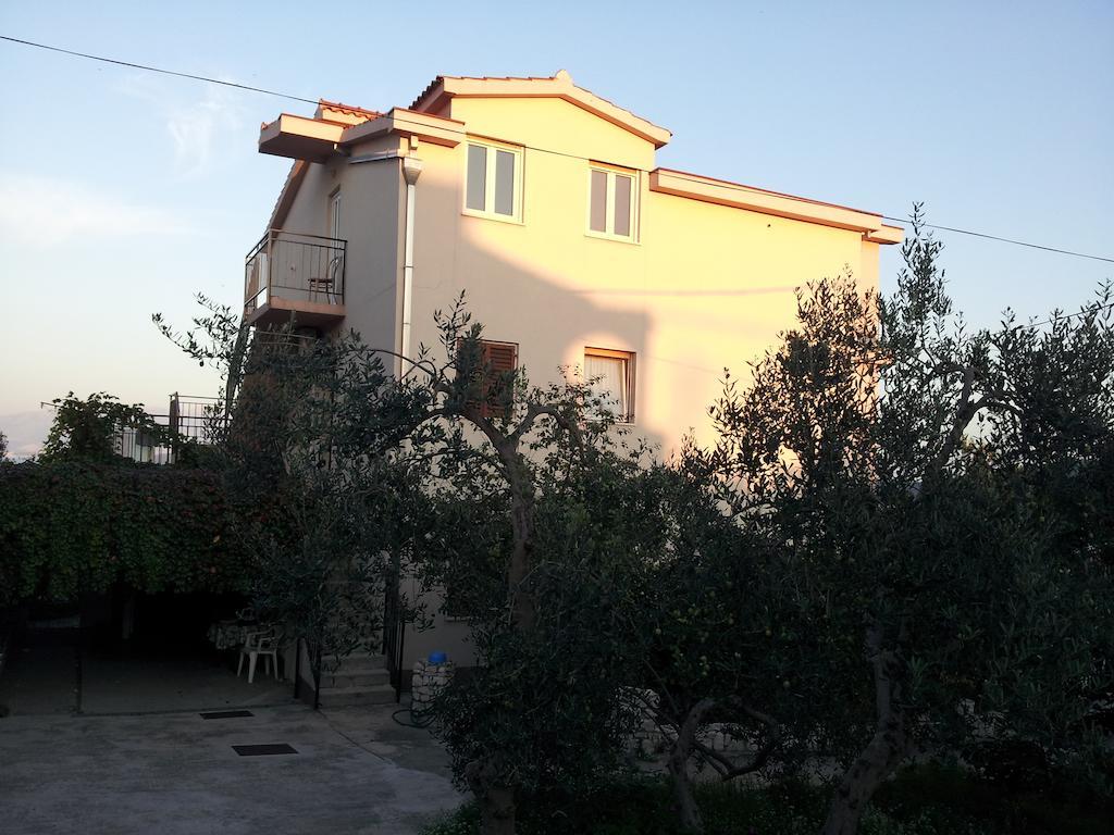 Apartments Jelica Слатине Екстер'єр фото